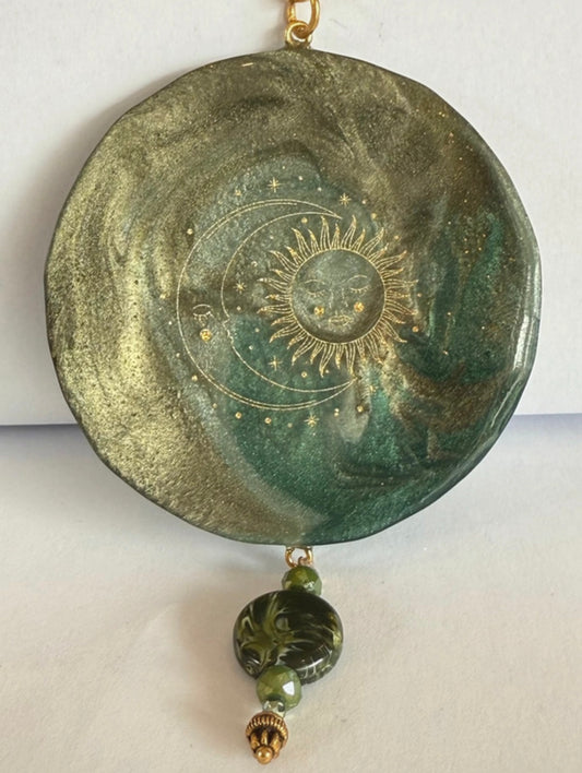 Sautoir Lune et Soleil - Résine - Vert et Or