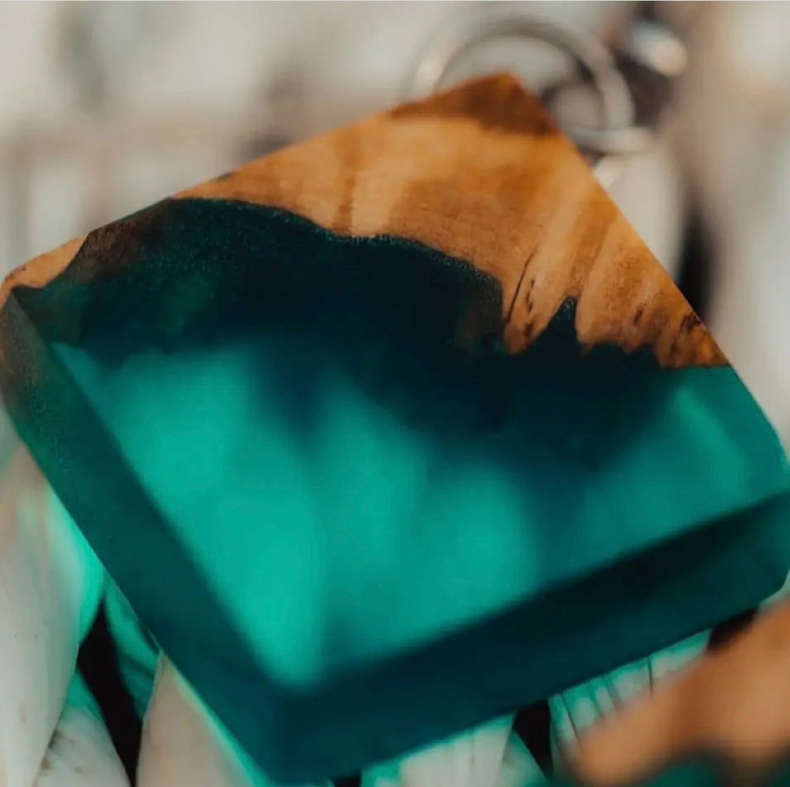 Boucle d’oreilles en loupe d’eucalyptus
