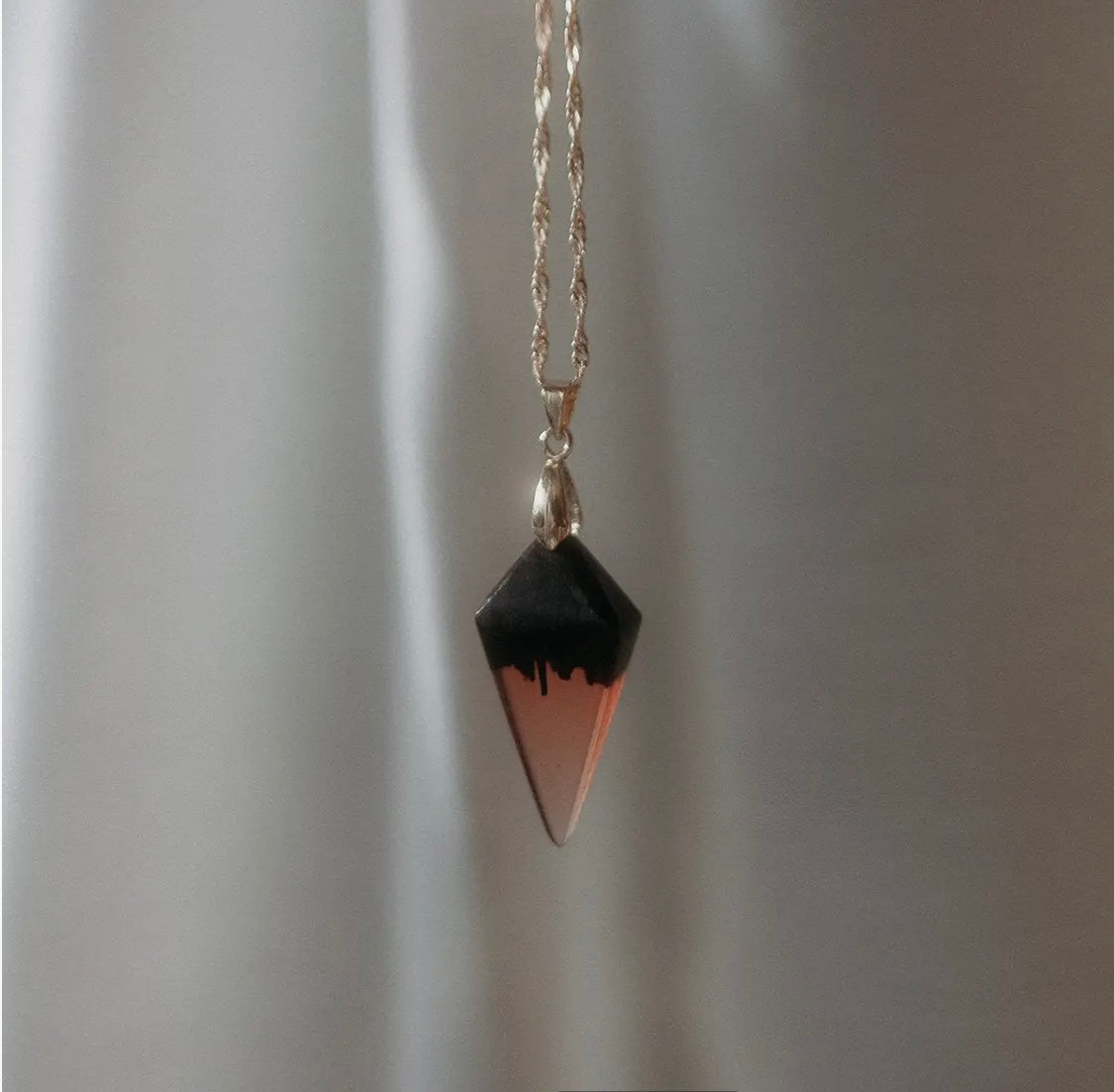 Pendentif en Ébène